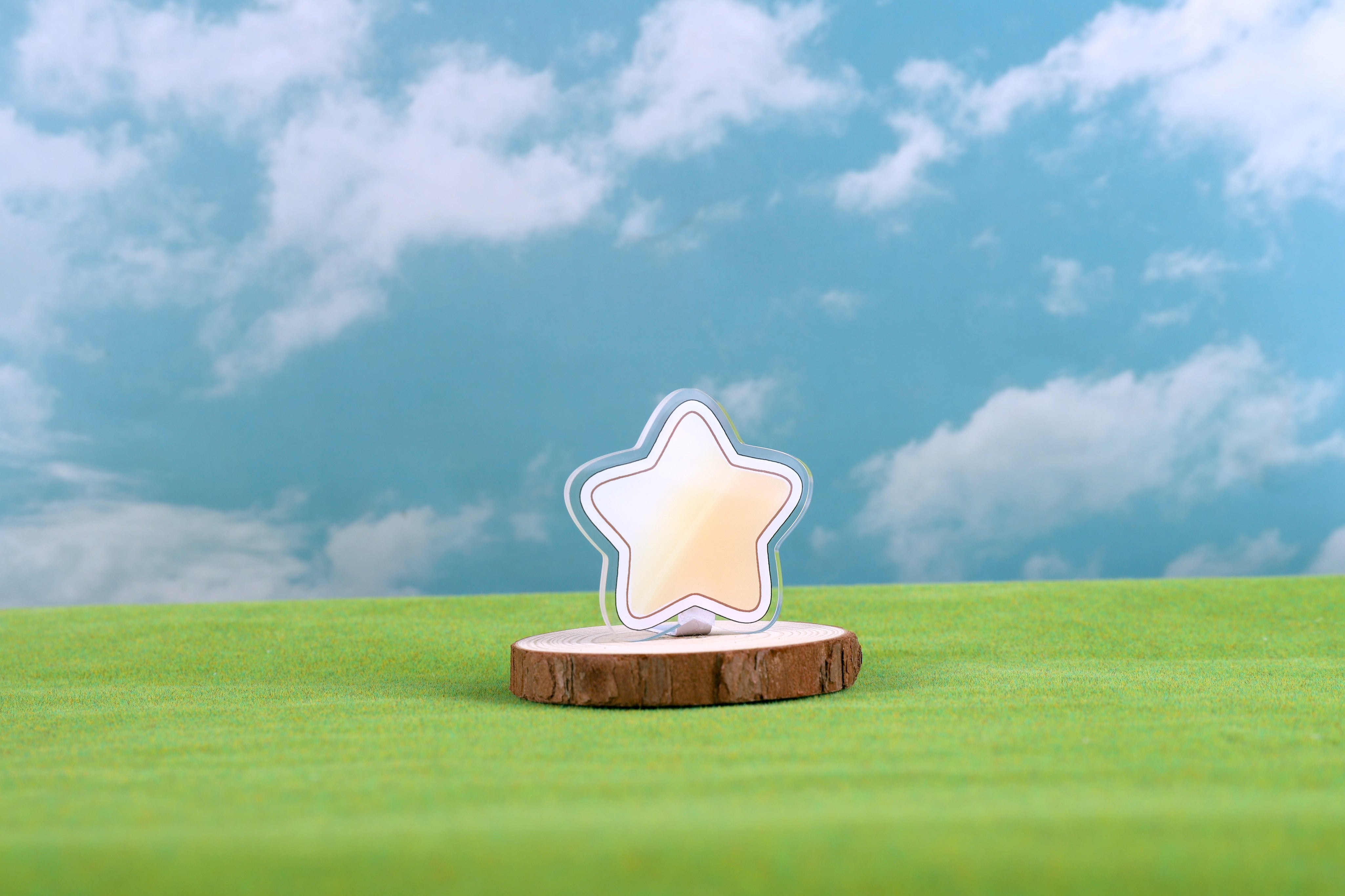 [PREORDER] Neuro - Clear Acrylic Pins